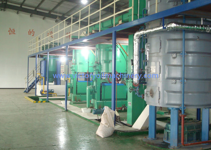 200-type oil press squeezes peanut production workshop